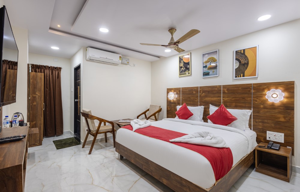 Hotel Advith Suites